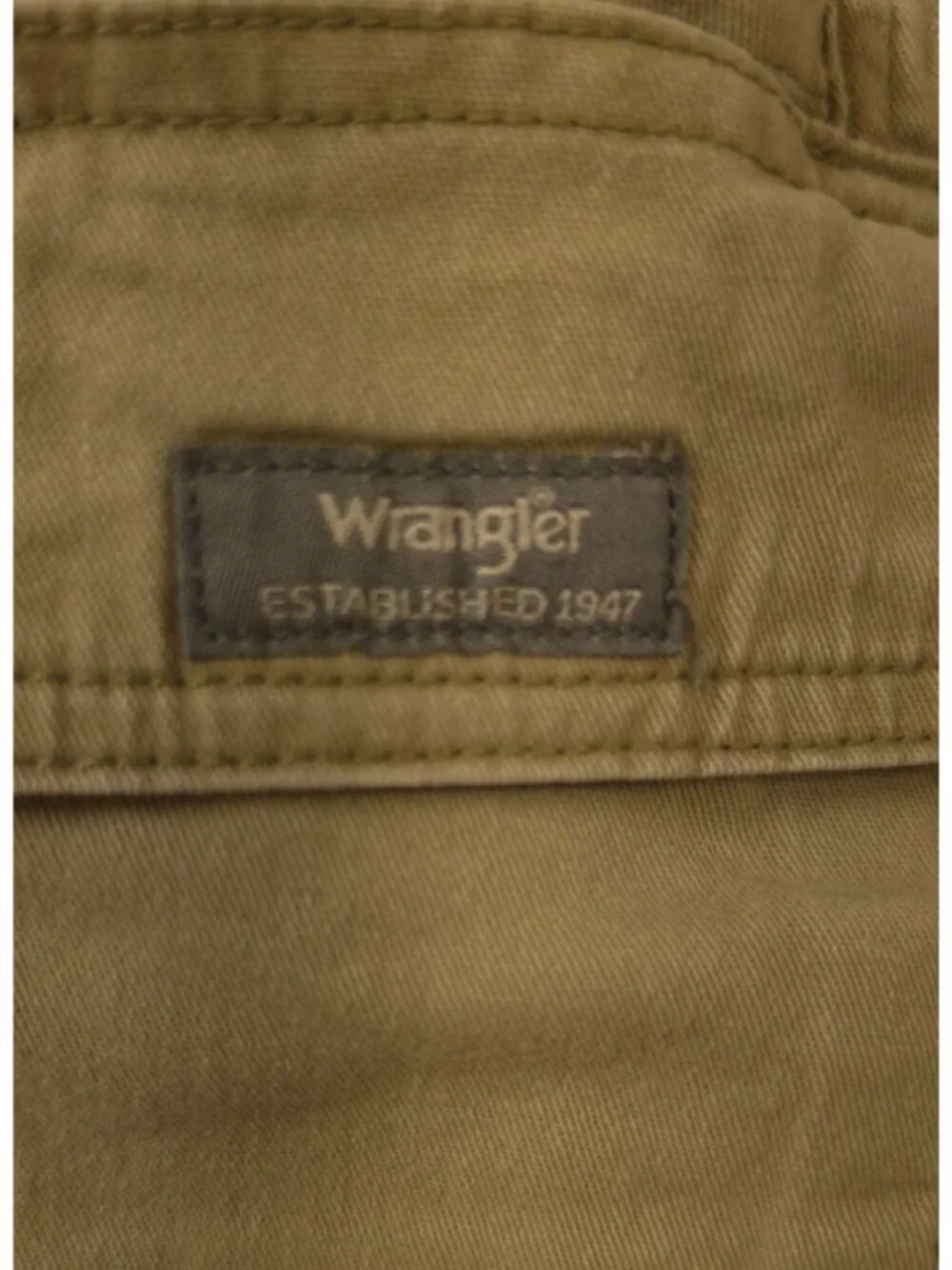 Wrangler Mens 34X10 Beige Khaki Relaxed Fit Utility Hike Outdoors Cargo Shorts